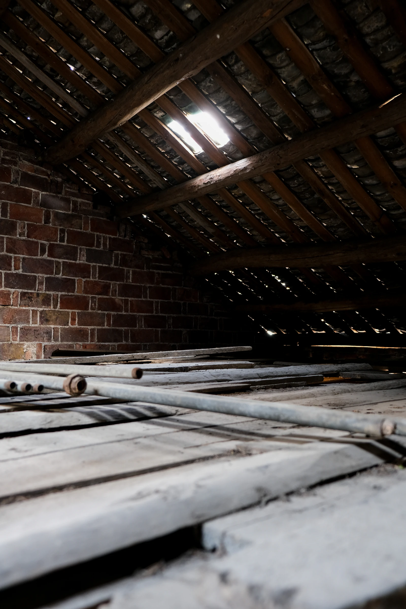 What are the signs blown-in insulation needs topping up or replacing?
