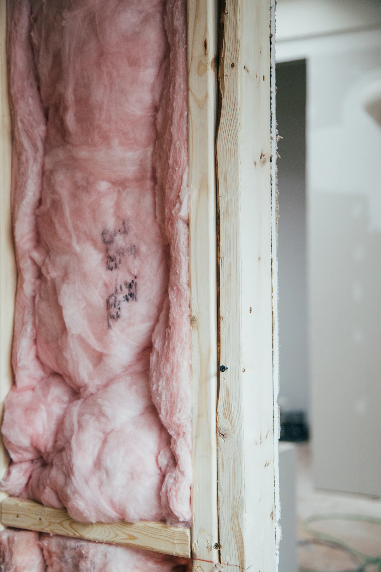 What questions should you ask an insulation contractor?